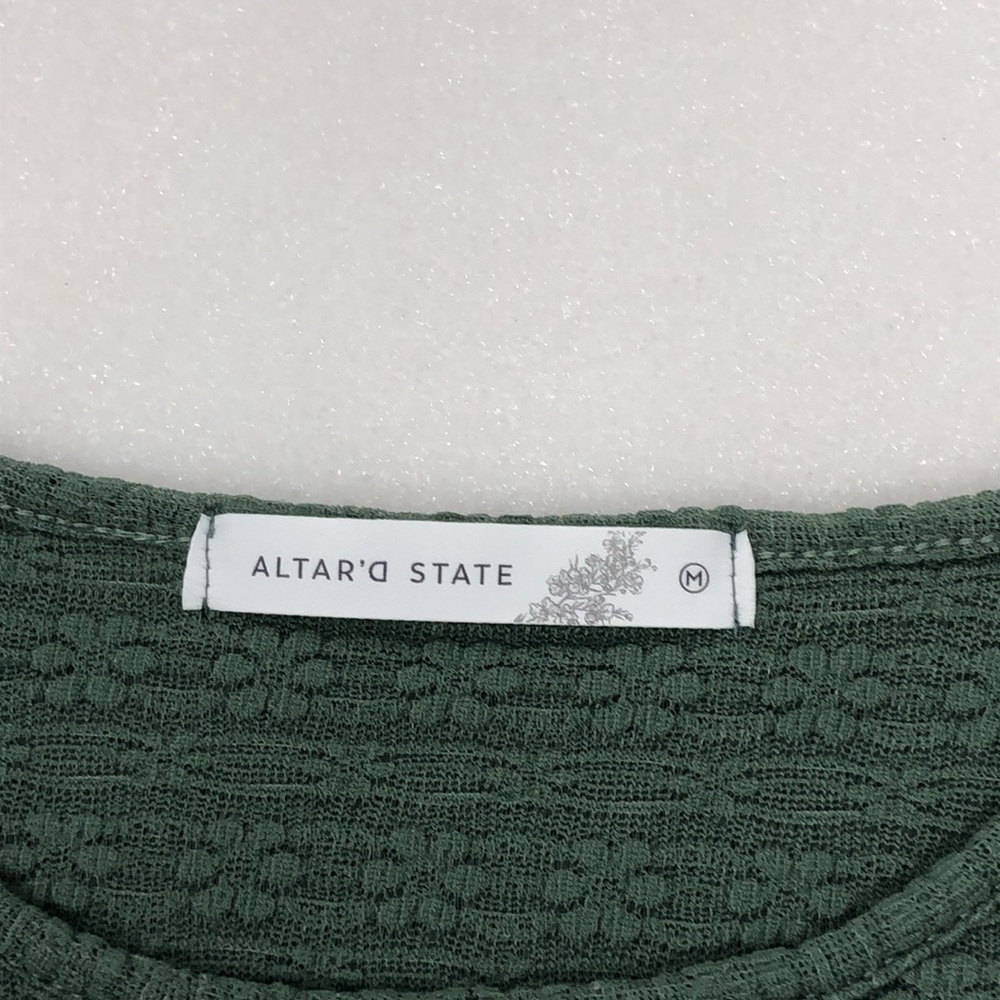 NEW Alter'd State Top Long Sleeve Lace Green Crop Ruched Sides Size Medium - Picture 3 of 13